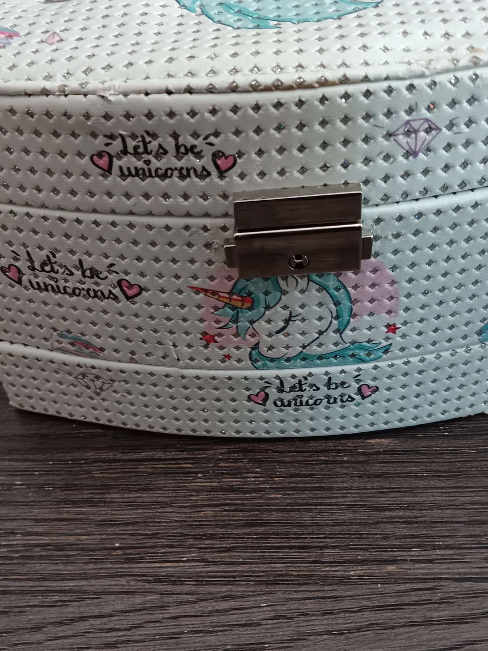 Unicorn Embossed White Girls' Jewelry Box Inclydes Various Jewelry Items